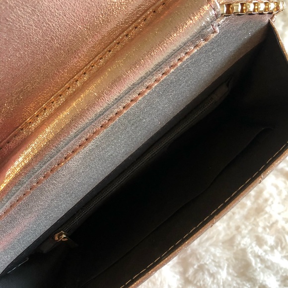 Purse✨ - Picture 2 of 3